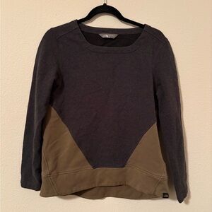 The North Face Women’s Crew Neck Sweater